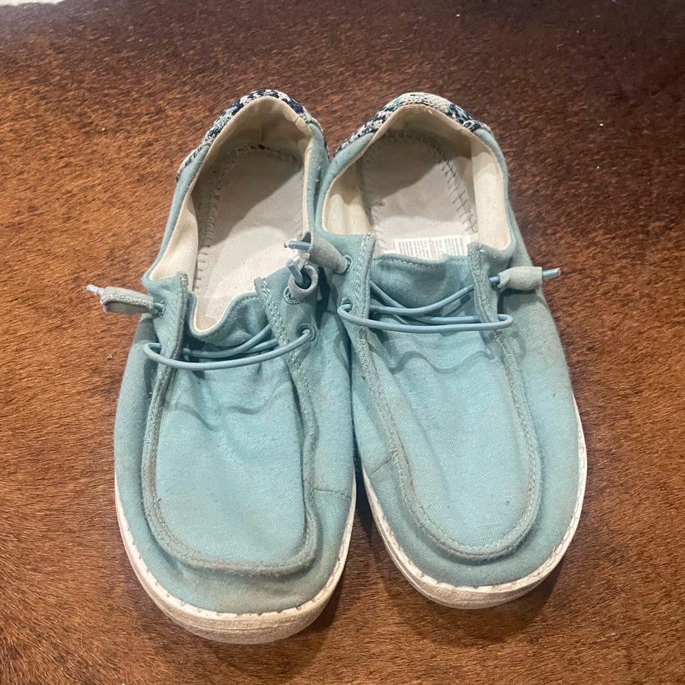 Wendy Stretch Fleece Sea Blue Slip On Hey Dude